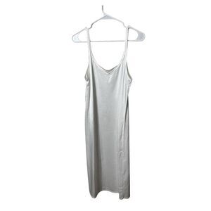 Vanity fair white slip SIZE 32” 38/44 nylon spandex blend